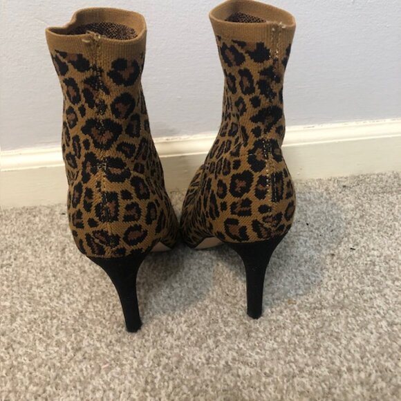 Leopard Print Knit Ankle Boots | Faux Suede 4" Heel | Size 8 | Chic & Comfy - Picture 6 of 7